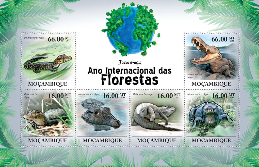 Crocodiles, (Melanosuchus niger). - Issue of Mozambique postage Stamps