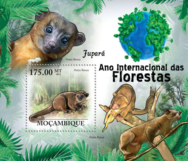 Jupara, (Potos flavus). - Issue of Mozambique postage Stamps