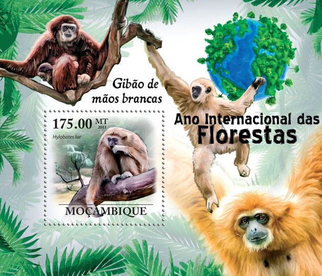 Monkeys, (Hylobates lar). - Issue of Mozambique postage Stamps