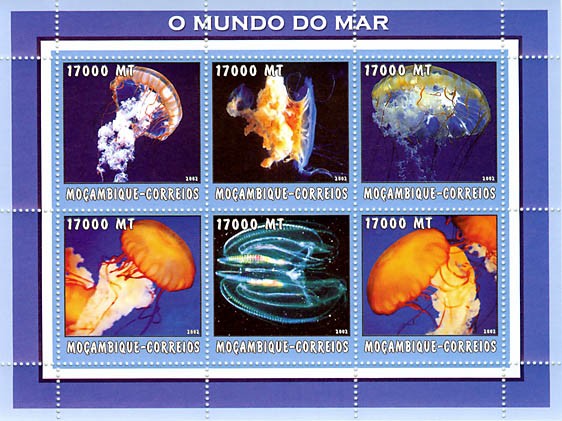 Medusa  6 x 17000  MT - Issue of Mozambique postage Stamps